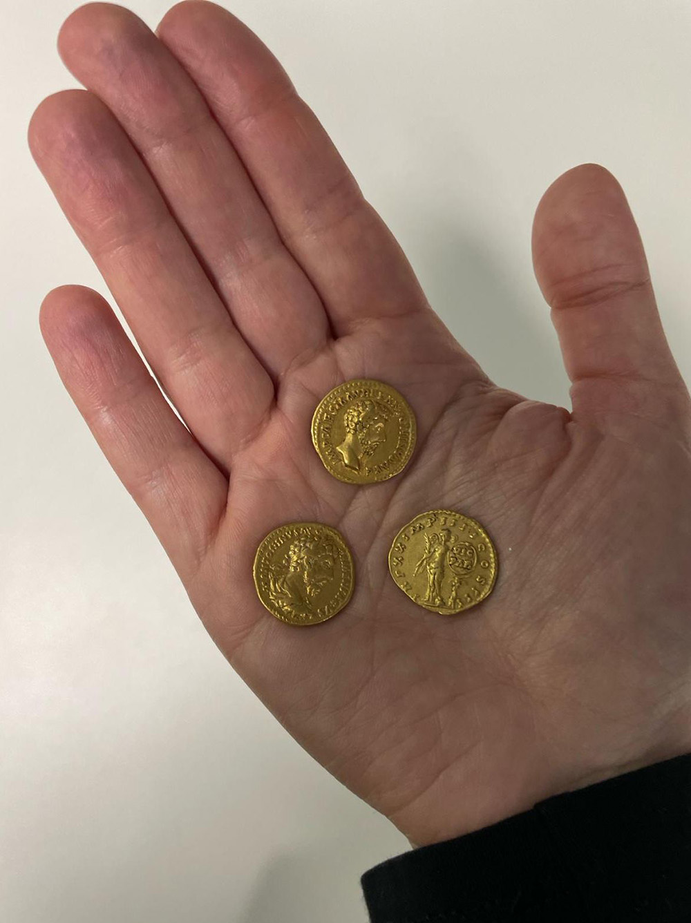2. Monnaies romaines (trésor de Liberchies, en depôt à KBR – Monnaies & Médailles, © Fran Stroobants) 